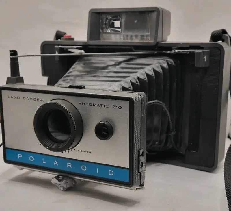 Cámara Polaroid Land 210 Vintage - 1
