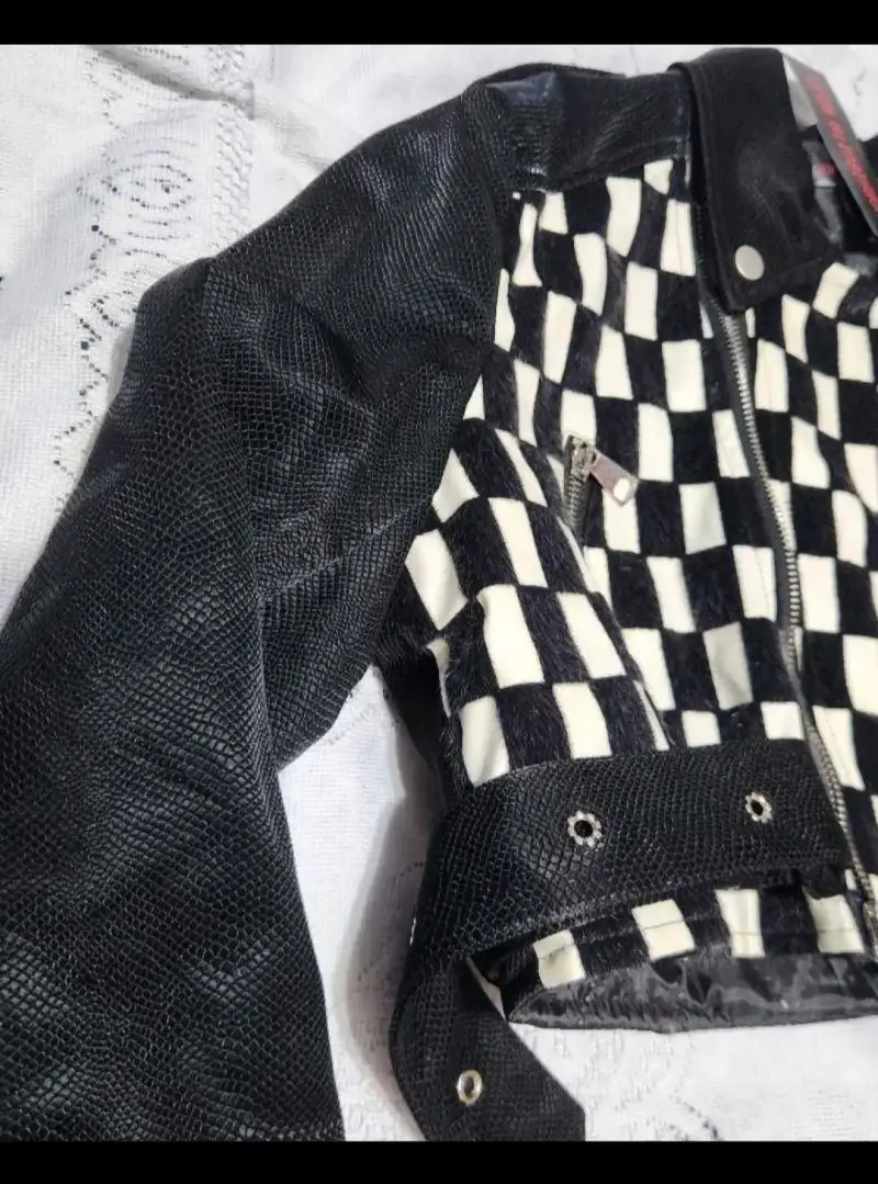 Chaqueta crop negro a cuadros - 5