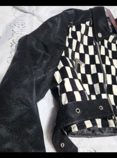 Chaqueta crop negro a cuadros - miniatura 5