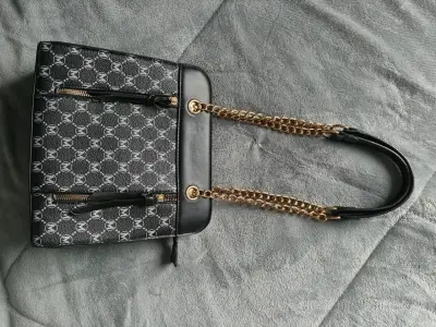 Carteras con uso en buen estado - miniatura 1