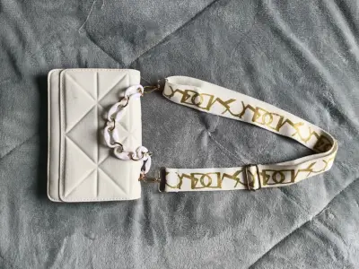Carteras con uso en buen estado - miniatura 2