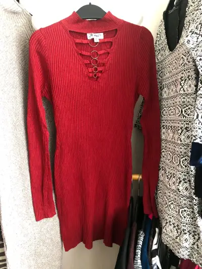 Vestido gris tejido cuello alto - miniatura 4