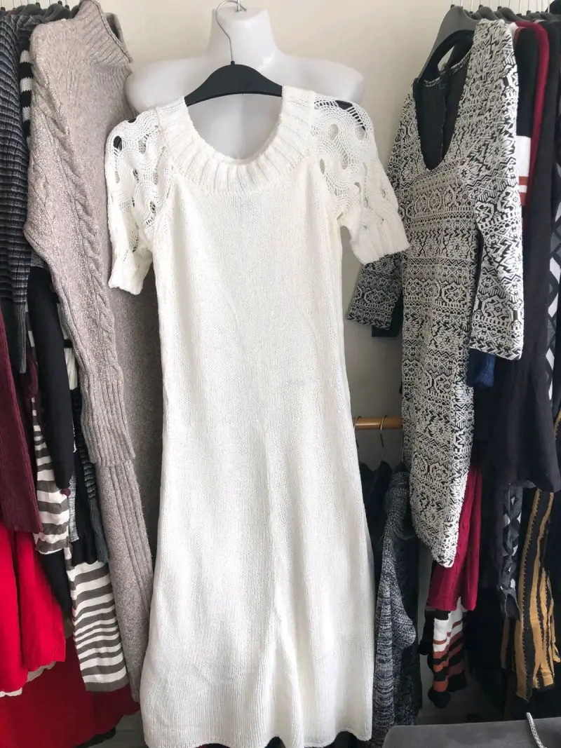 Vestido gris tejido cuello alto - 6