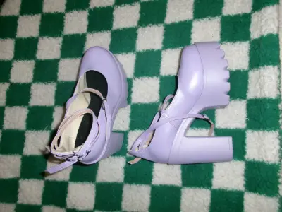 Zapatos plataforma lilas - miniatura 3