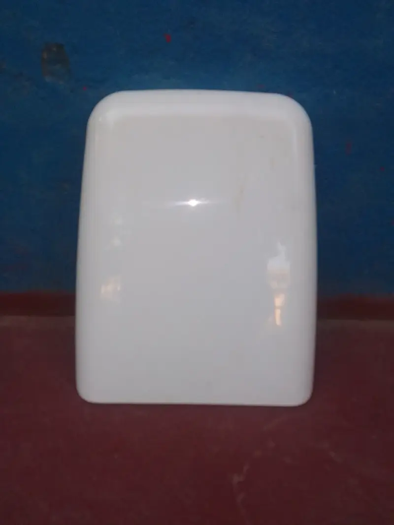 Tapa de inodoro blanca - 1