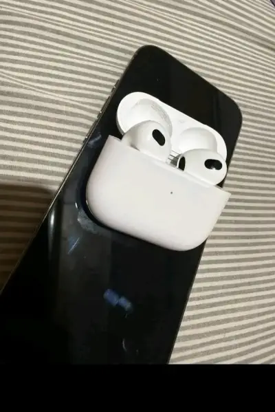 AirPods (3ra Generacion) - miniatura 4