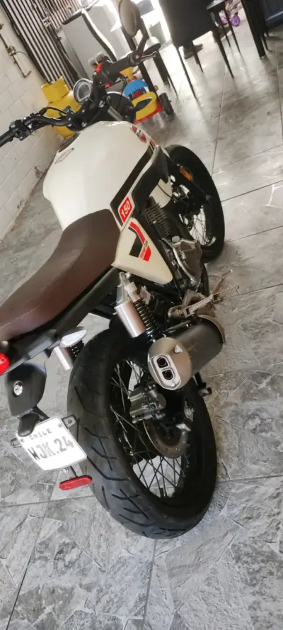 Moto vintage café racer 150cc - miniatura 4