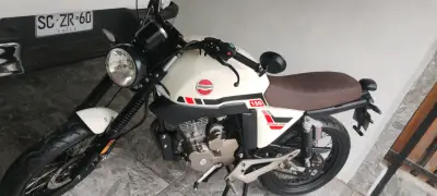 Moto vintage café racer 150cc - miniatura 6