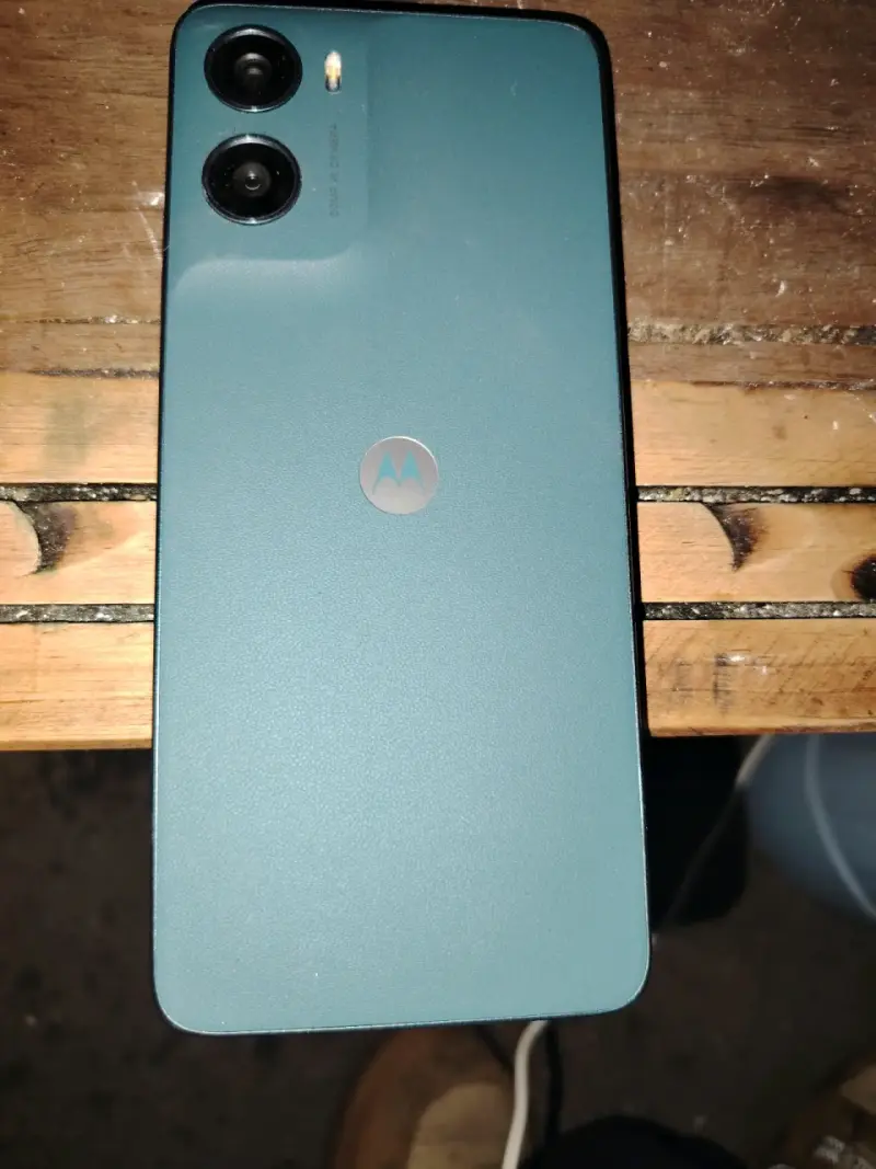Teléfono Moto G06 128 GB - 2