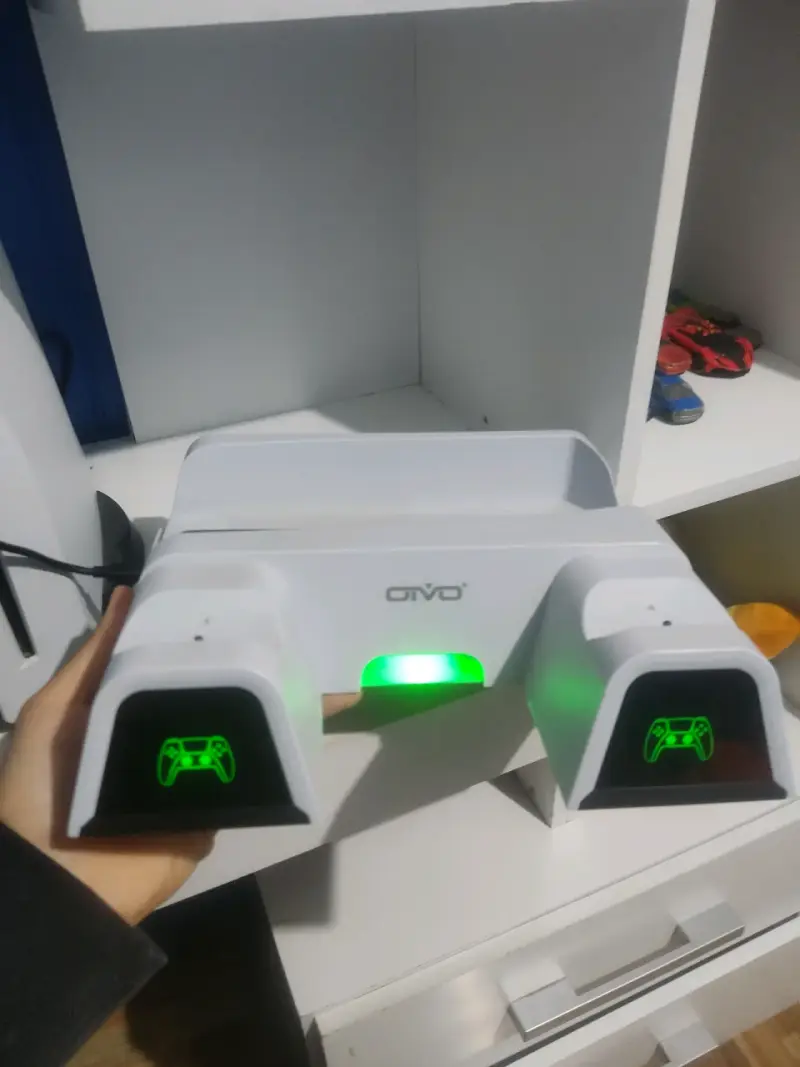 base de carga y refrigeración OIVO para PS5 - 2