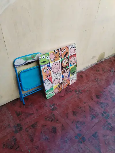 Set de mesa y silla infantil Toy Story - miniatura 3