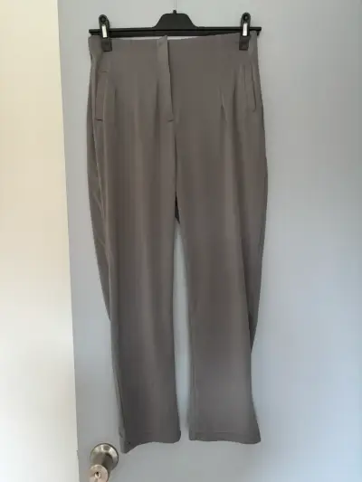 Pantalón gris tela origen chino - miniatura 2