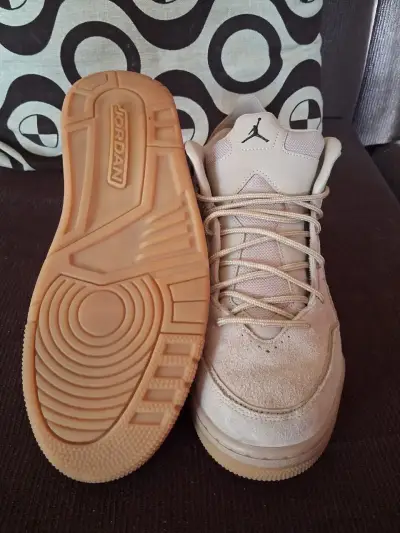 Zapatillas Nike lebron 20 y jordan 23 - miniatura 5