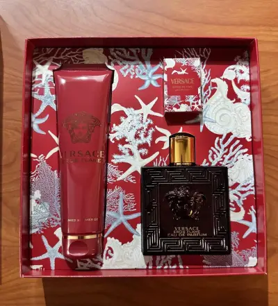 Set de perfume y gel Versace - miniatura 1