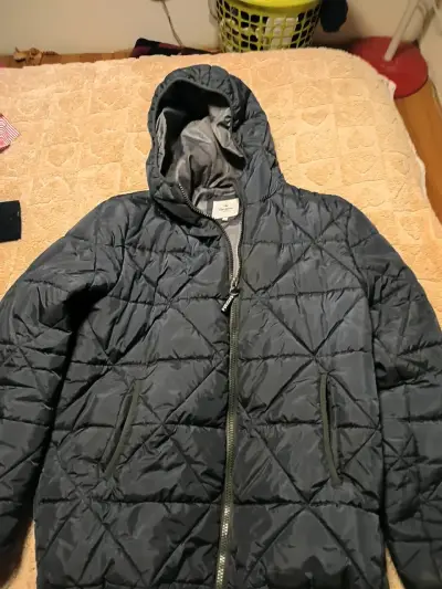 Chaqueta  Pepe Jeans acolchada negra con capucha - miniatura 1
