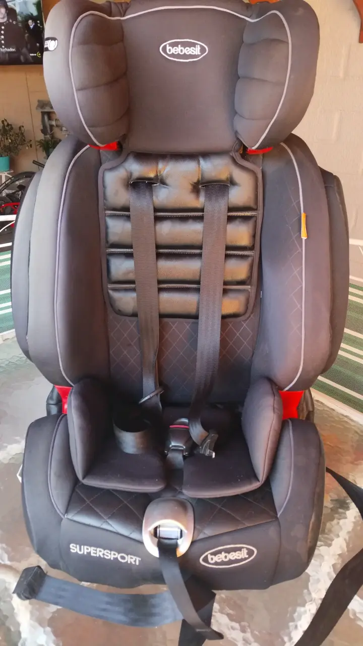Silla de auto Bebesit negra - 2