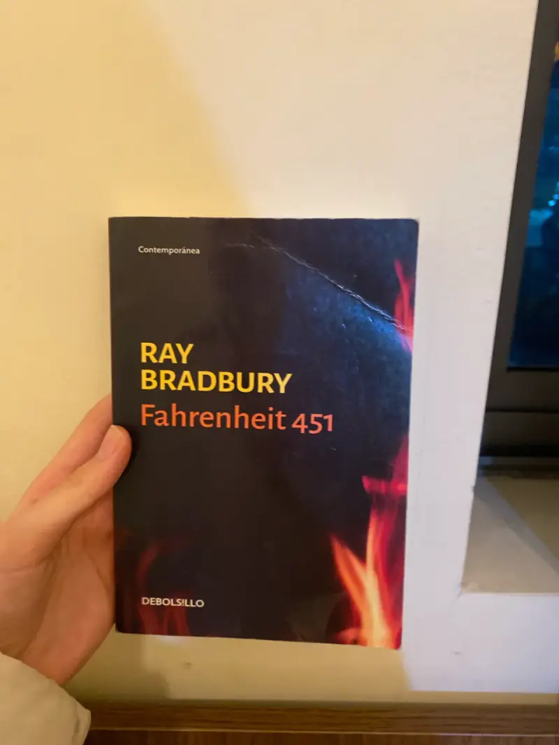 Libro Fahrenheit 451 de bolsillo