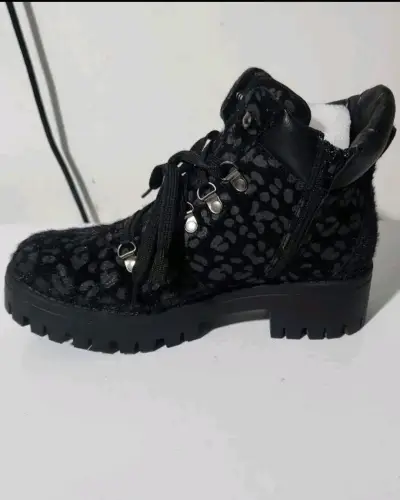 Botines nuevos FES negros  animal print - miniatura 3