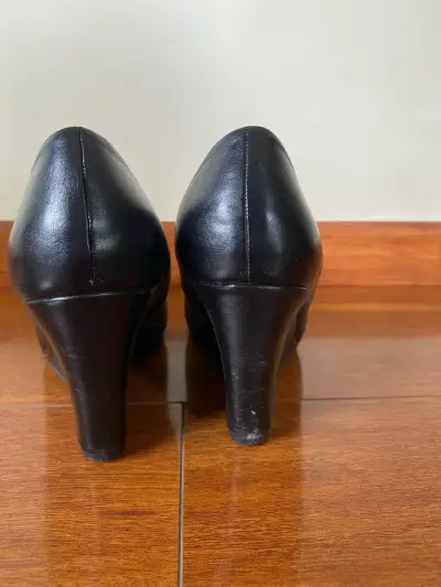 Zapatos negros de mujer - miniatura 2