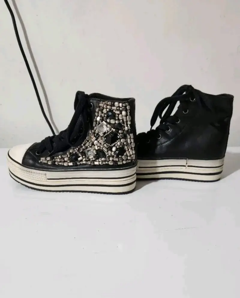 Zapatillas plataforma adornadas negras - 3