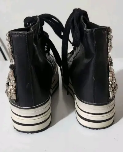 Zapatillas plataforma adornadas negras - miniatura 4