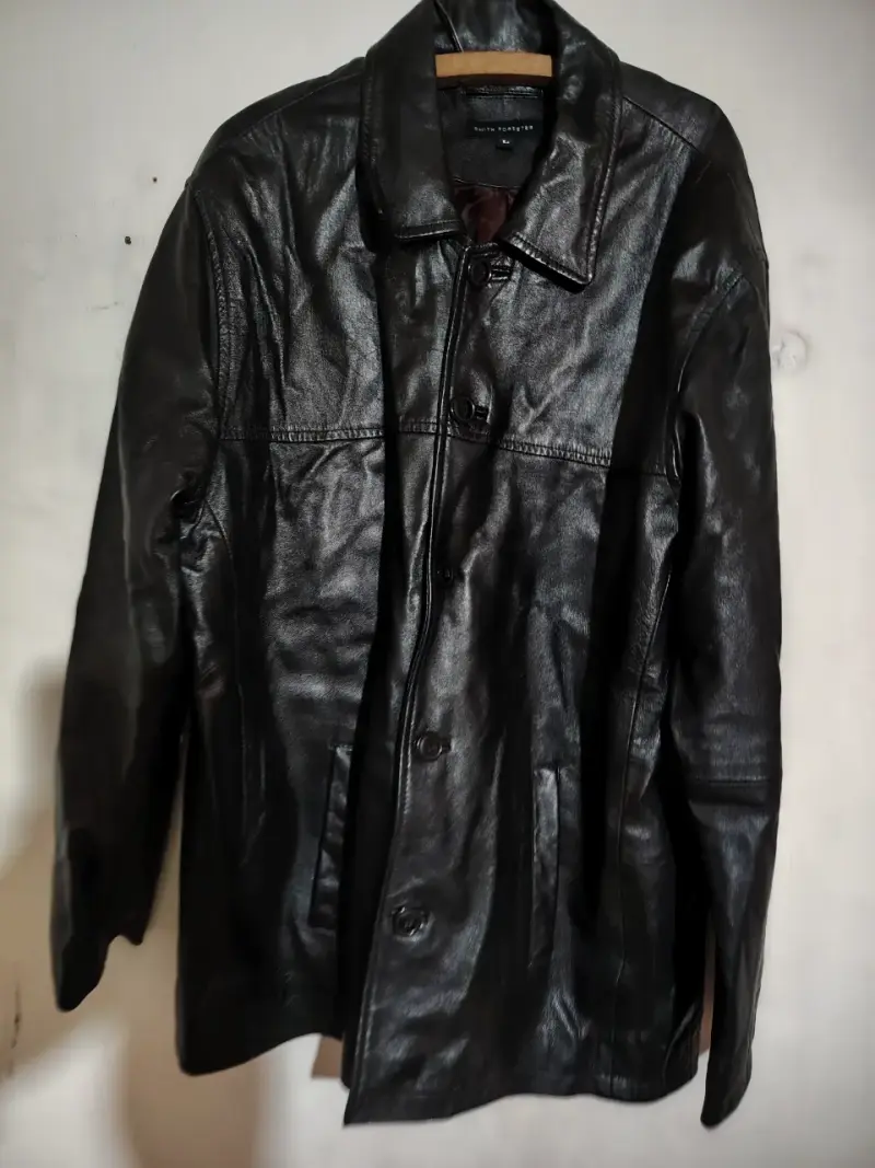 Chaqueta de cuero negra - 1