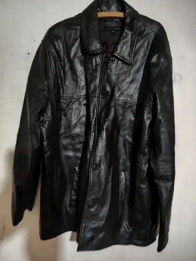 Chaqueta de cuero negra - miniatura 1