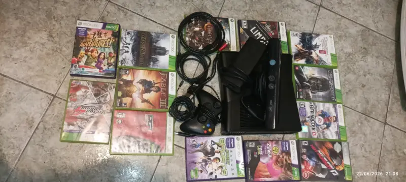 Consola Xbox 360 con juegos - 2