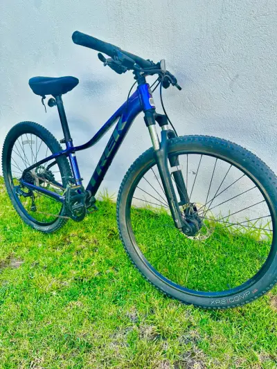 Bicicleta de montaña Trek morada - miniatura 2