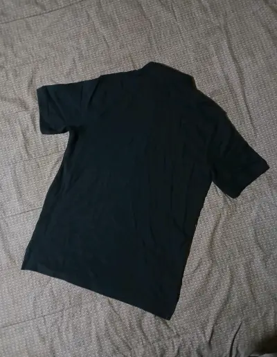 Polera cacharel negra - miniatura 4