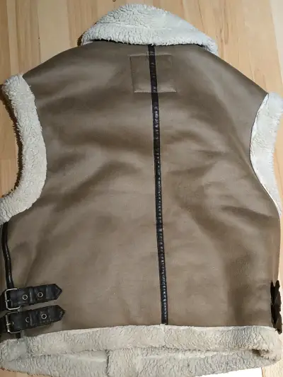 Chaleco Zara con lana beige - miniatura 2