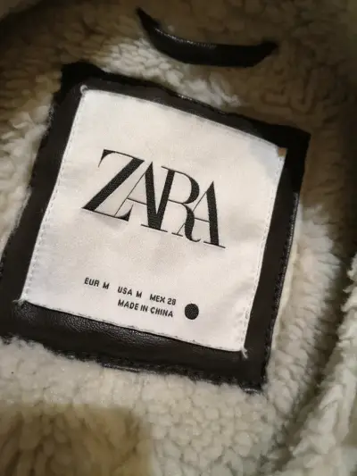 Chaleco Zara con lana beige - miniatura 3