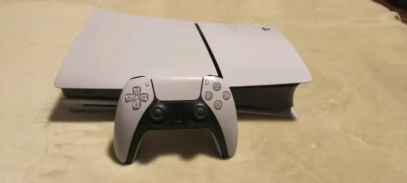Consola PlayStation 5 con mando - 1