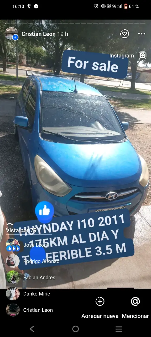 Auto compacto azul usado - 2