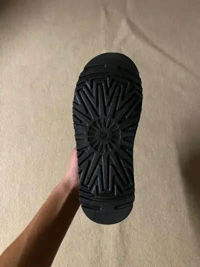 Pantubotas con forro de piel negro - miniatura 4