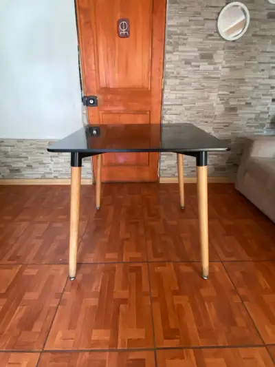 Mesa cuadrada negra moderna Eames - miniatura 6