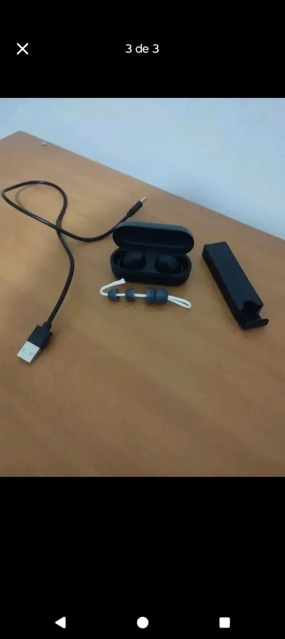 Audífonos inalámbricos negros - 3