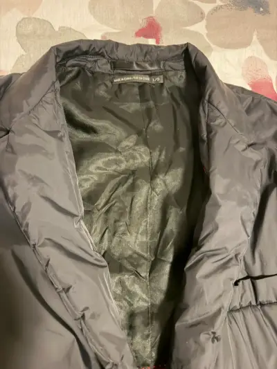 Abrigo negro estilo militar - miniatura 5