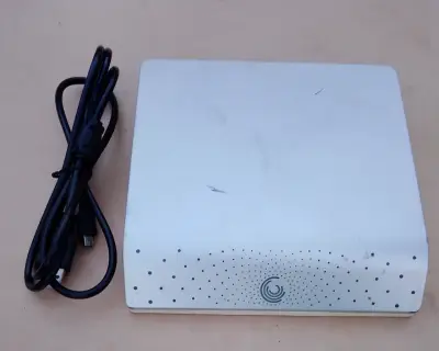 Disco duro externo seagate 1TB - miniatura 1
