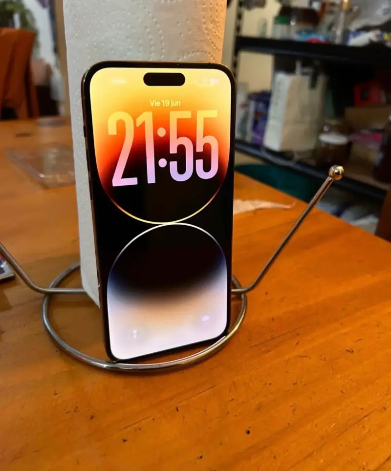 IPHONE 14 PRO MAX DORADO - 1
