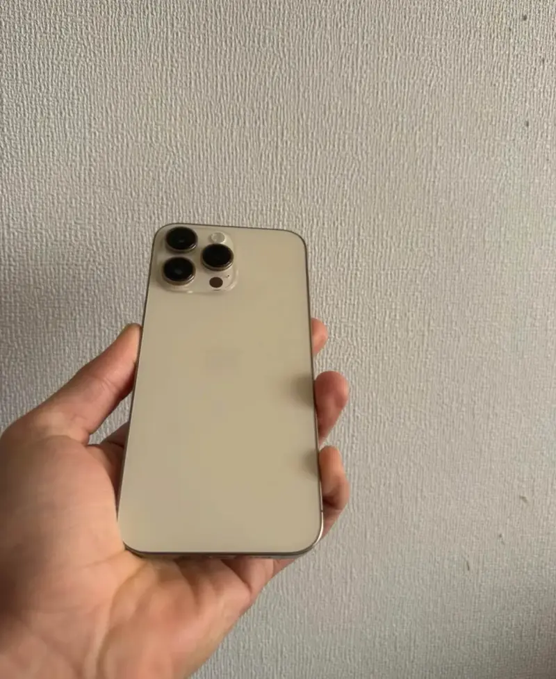 IPHONE 14 PRO MAX DORADO - 3