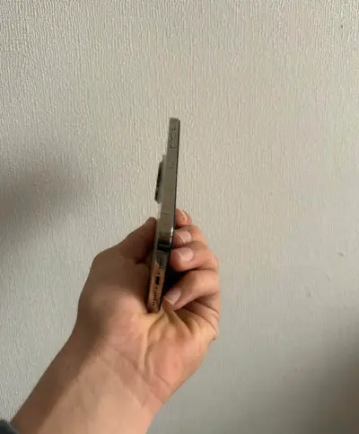 IPHONE 14 PRO MAX DORADO - miniatura 4