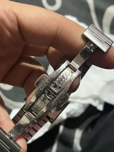 Reloj clásico Gucci - miniatura 4