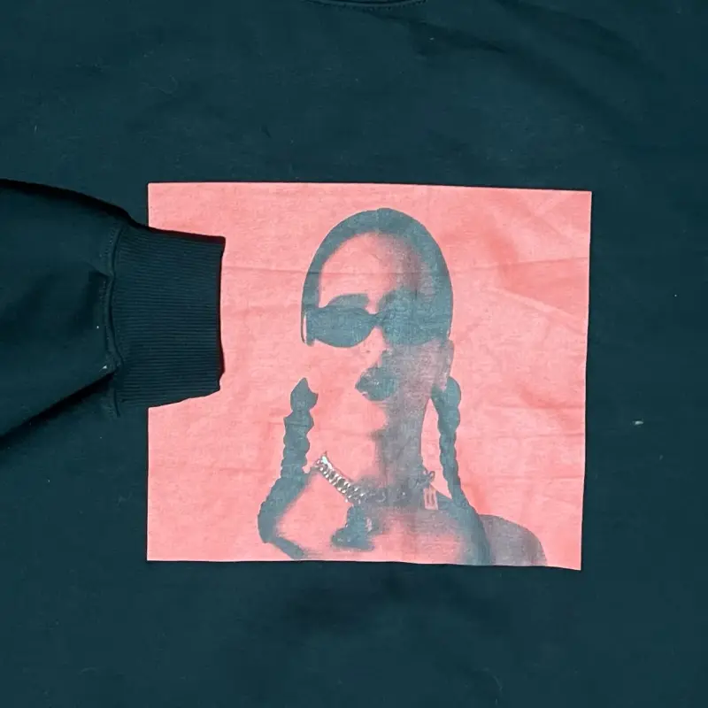 Polerón negro con estampado tour Rosalia - 2