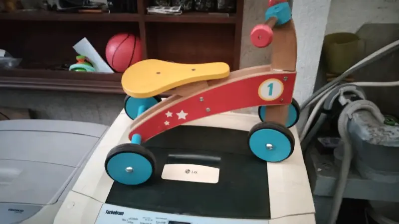 Bicicleta de madera para niños