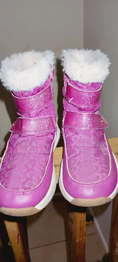 Botas rosas con forro peludo - miniatura 1