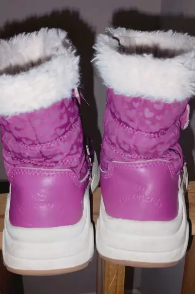 Botas rosas con forro peludo - miniatura 4