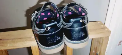 Zapatos negros de niño Barbie - miniatura 1