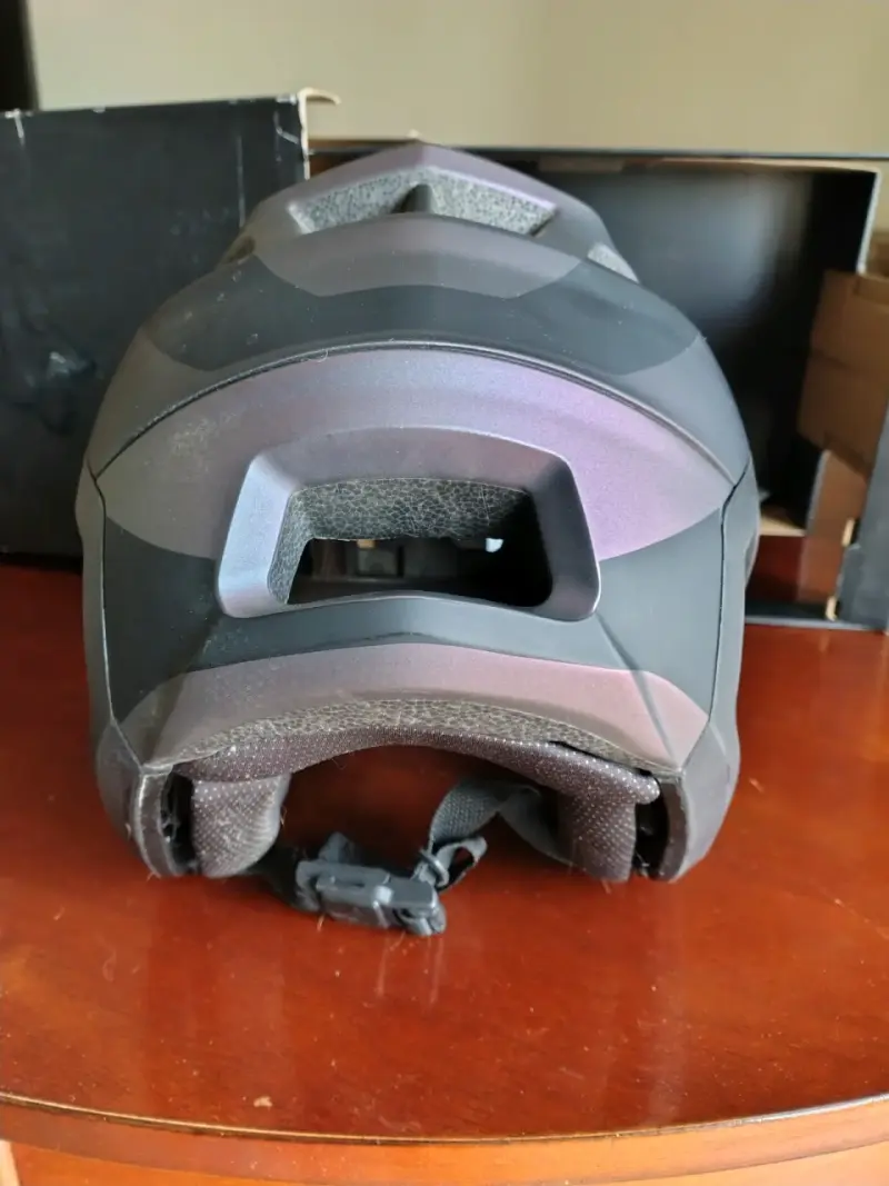 Casco de ciclismo gris - 1