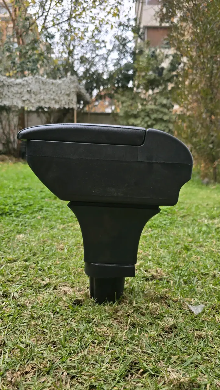 Apoya brazos de auto negro - 6